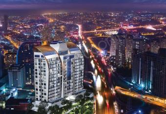 1 Bedroom Apartment Free Pool Parking and Security allows 18 year olds to book a room