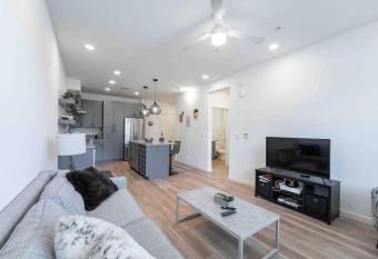 Walk to Mill W/ Pool Deck + Clubhouse has rooms with a private hot tub