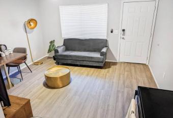Relaxing 1 BR Cove in Old Town has rooms with a private hot tub