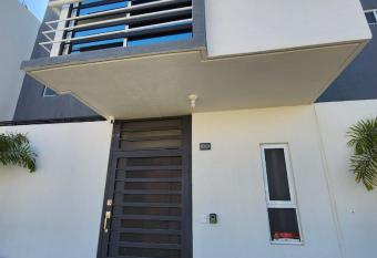 Casa Minerva has Balcony rooms