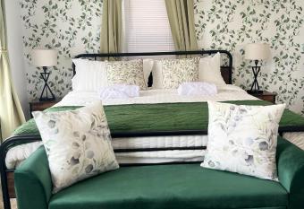 (null) allows 18 year olds to book a room