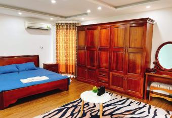 Moon 4 Home Stay has Smoking/Balcony rooms