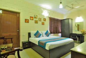 Hotel Persona International has Balcony rooms