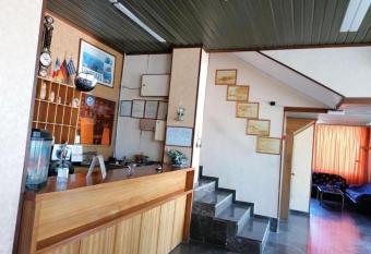 HOTEL ALEXANDROS has Balcony rooms