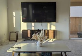 Modern, Spacious & Relaxing Home in Sparks, NV has Balcony rooms