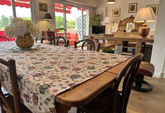 Nice Signature Kennedy has Balcony rooms