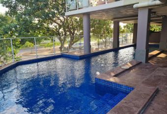 Dashwood Dreaming - Room in Shared Apartment allows 18 year olds to book a room