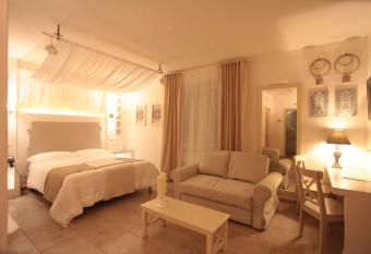 Relais in Contrada has Balcony rooms