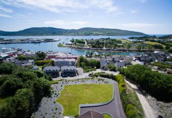Island View House allows 18 year olds to book a room