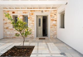 Paros Enjoy Villa, Santa Maria has Balcony rooms