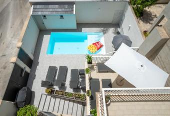 Scirocco Holiday House LIMONE has Balcony rooms