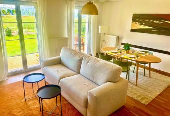 Appartement avec jardin pr  s de Disneyland has Balcony rooms