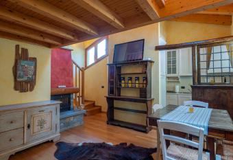 Dosso Aprica Apartment allows 18 year olds to book a room