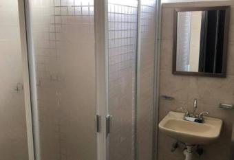 Llaqtayuq Wasi 6 has rooms with a private hot tub