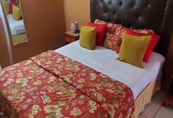 Bridgeview vacation home has Balcony rooms