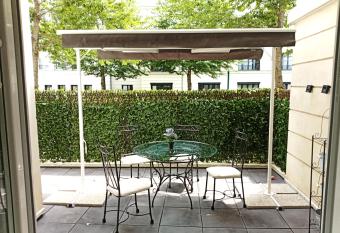 Confortable + has Balcony rooms