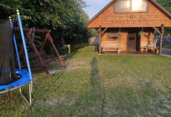 Domek Pod Sosnami has Balcony rooms