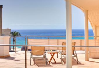 Premium Residence Isabel has Balcony rooms