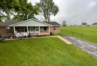 (null) allows 18 year olds to book a room