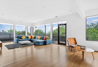 City Views 3rd Fl Balcony Natural Light Walk allows 18 year olds to book a room