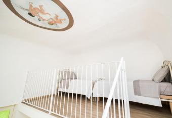 Matin   Suite e Rooms By VIVIMY SALENTO HOLIDAY HOMES has rooms with a private hot tub