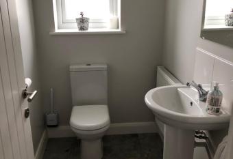 Woodcliff allows 18 year olds to book a room