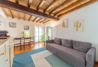 Parakeet House, Alloggio in Centro Parma has Balcony rooms