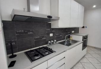 BELLAVISTA House has Balcony rooms