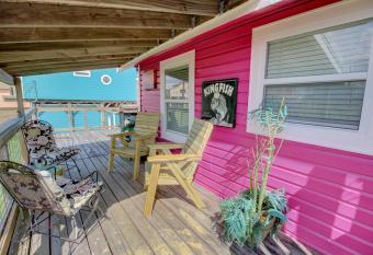 Walk to the Beach has Balcony rooms