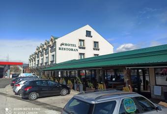 Moj Hotel has Smoking rooms