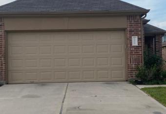 Kenny Place Park row, Katy has Balcony rooms