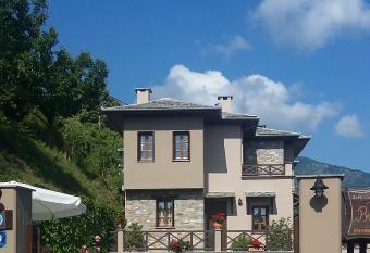 Rinoula s Traditional Houses has Balcony rooms