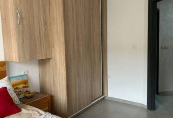 Appartement pr  s de la plage allows 18 year olds to book a room