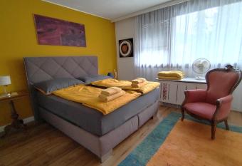 Waldeslust Villach Warmbad allows 18 year olds to book a room