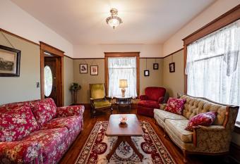 Spacious Victorian 5 BDR Broomhead Farmhouse - 5721 has Balcony rooms