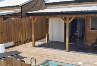 G  tes Kakoio Maison Io has Balcony rooms