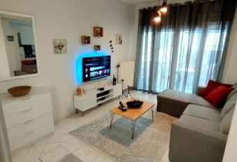 Antonia s cozy apartment has Balcony rooms