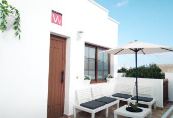 Casa Isabel has Balcony rooms