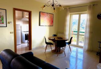 Casa Giulia a Belmonte Calabro has Balcony rooms