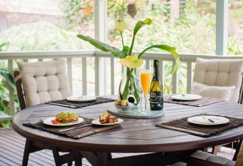 Snooty Fox Bed &Breakfast has Balcony rooms