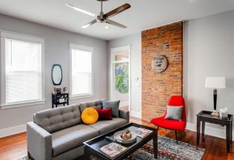 Brew & View Walkable City View Beer District allows 18 year olds to book a room