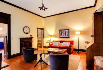 Bed & Bourbon Classic Walk Close to Everything allows 18 year olds to book a room