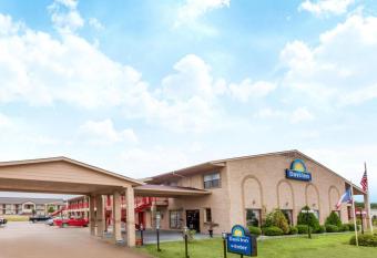 Days Inn by Wyndham Canton has Smoking rooms