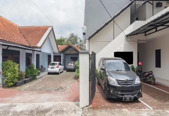 TW Penginapan Syariah allows 18 year olds to book a room