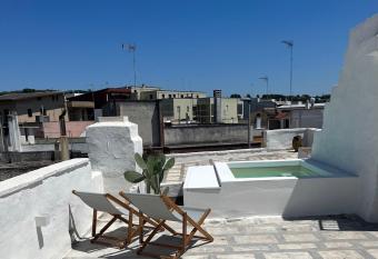 L   Edicola Votiva allows 18 year olds to book a room