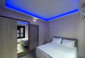 Meu House allows 18 year olds to book a room