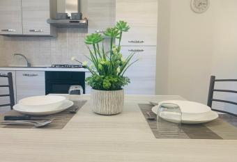 Il Cortiletto allows 18 year olds to book a room