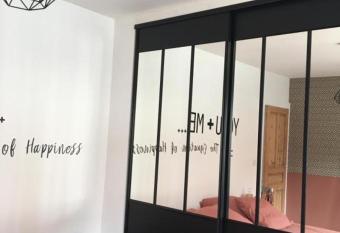 La Ch tite chambre Lensoise allows 18 year olds to book a room