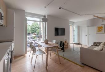 B48 Abando allows 18 year olds to book a room