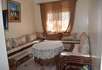 Appartement familiale enti  re FLORA allows 18 year olds to book a room